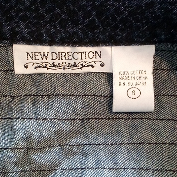 New Direction Snake Pattern Jean Jacket - Picture 5 of 7